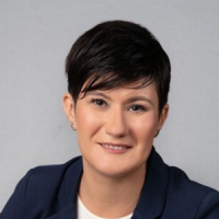 Dr. Henkel Beatrix fotó 300x300 ÉPÍTER2026